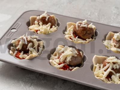 Sluoksniuotos tartaletės su mėsos kukuliais Žingsnis 7