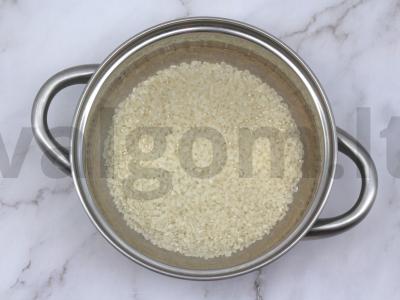 Bento su onigiri kamuoliukais vaikams Žingsnis 1