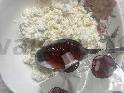 Varškės blyneliai su vyšnių džemu Žingsnis 1