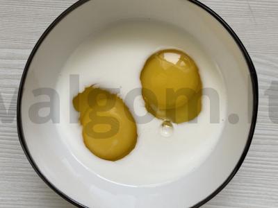 Omletas su tunu pusryčiams Žingsnis 1