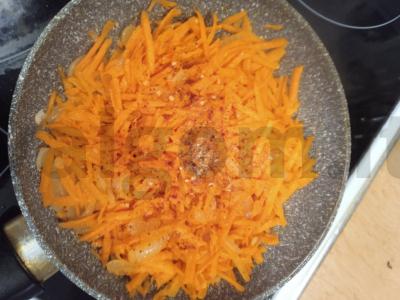 Upėtakis, keptas ant daržovių pagalvėlės Žingsnis 2