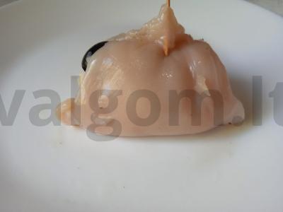 Vištienos ritinėliai su sūriu, alyvuogėmis ir čili pipirais Žingsnis 5