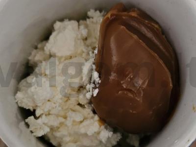 Namų glazūruoti varškės sūreliai šokolade Žingsnis 1