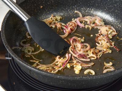 Makaronai su midijomis Žingsnis 3