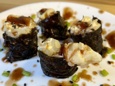 Patingėlių ritinėliai su omletu ir lydytu sūriu pagrindine nuotrauka