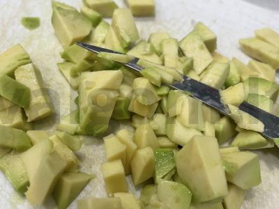 Lengvas salotas „Sveikata“ su avokadu Žingsnis 2