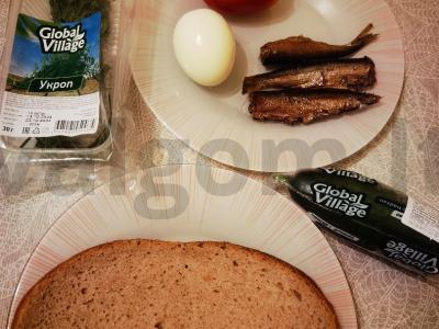 Sumuštiniai su šprotų „Greitieji“ Žingsnis 1