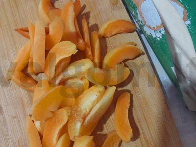 Sluoksniuotos bandelės su varškės kremu ir abrikosais Žingsnis 2