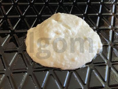 Vafliai su kokosų drožlėmis ant kefyro Žingsnis 2