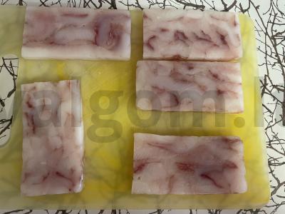 Švelnus menkės briketai su aromatiniais prieskoniais Žingsnis 1