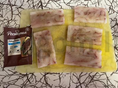 Švelnus menkės briketai su aromatiniais prieskoniais Žingsnis 2