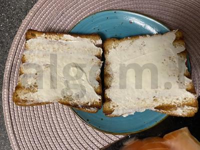 Namų sumuštinis su žuvimi ir varškės sūriu Žingsnis 1