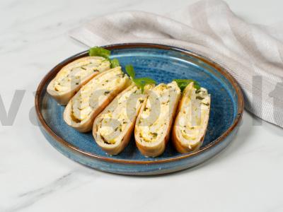 Sūrio ir žolelių ritinys pagrindine nuotrauka