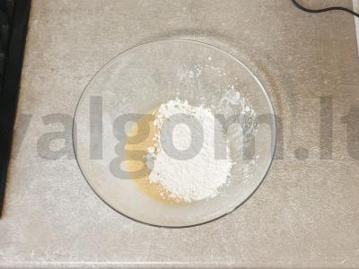 Išlydyto baltojo šokolado sausainiai Žingsnis 5