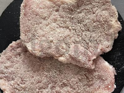 Kiaulienos šnicelis džiovintame tešloje Žingsnis 3