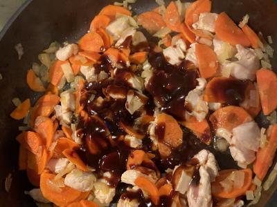 Vištienos krūtinėlė su „Wok“ padažu Žingsnis 6