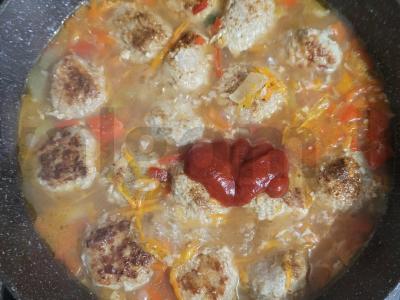 Skani makaronai-mazgai su kotletais Žingsnis 5