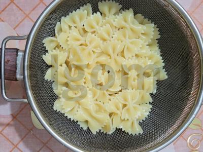 Skani makaronai-mazgai su kotletais Žingsnis 6