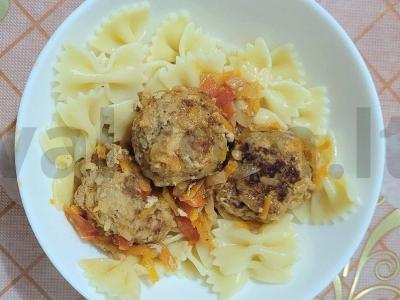 Skani makaronai-mazgai su kotletais pagrindine nuotrauka