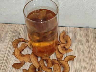 Gintarinis kompotas iš džiovintų kriaušių ir obuolių Žingsnis 5