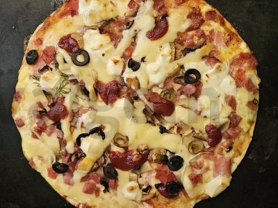 Pica su servelatu ir feta „Graikiška“ Žingsnis 4