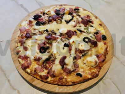 Pica su servelatu ir feta „Graikiška“ pagrindine nuotrauka