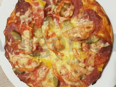 Sultinga pica „Pepperoni“ pagrindine nuotrauka