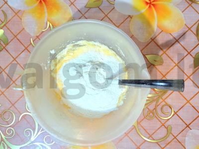 Purūs varškės-kokoso keksiukas mikrobangų krosnelėje Žingsnis 3