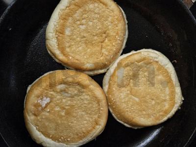 Pusryčių kiaušinio burgeris Žingsnis 1