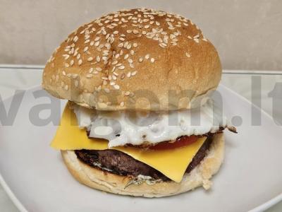 Pusryčių kiaušinio burgeris pagrindine nuotrauka