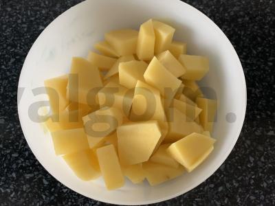 Sriuba su šonine ir žirniais pietums Žingsnis 1