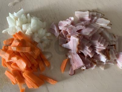 Sriuba su šonine ir žirniais pietums Žingsnis 2