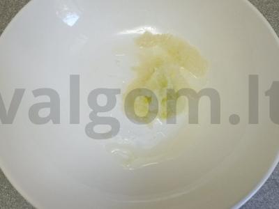 Kiaulienos ir jautienos faršo zrazai su kiaušiniu Žingsnis 1