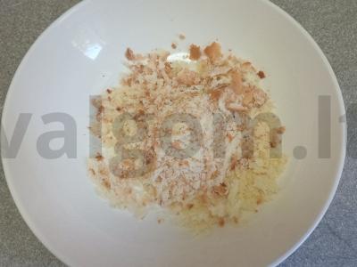 Kiaulienos ir jautienos faršo zrazai su kiaušiniu Žingsnis 2