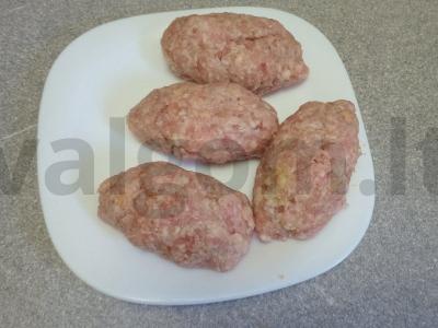 Kiaulienos ir jautienos faršo zrazai su kiaušiniu Žingsnis 9