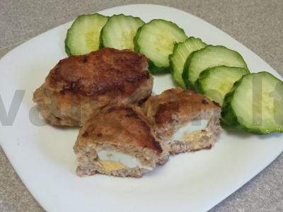 Kiaulienos ir jautienos faršo zrazai su kiaušiniu pagrindine nuotrauka