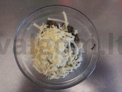 Karštas sumuštinis su kiaušiniu ir jūros kopūstais Žingsnis 2