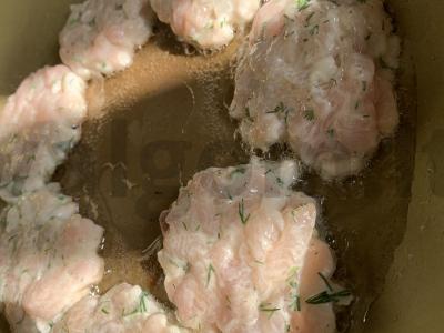 Smulkintos vištienos kotletai su džiovintu česnaku Žingsnis 2