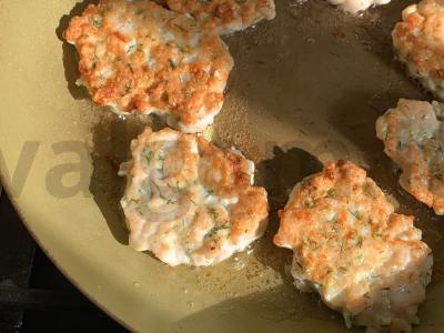 Smulkintos vištienos kotletai su džiovintu česnaku Žingsnis 3