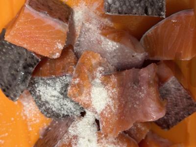 Marinuota raudona žuvis su citrina stiklainyje Žingsnis 2