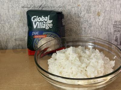 Onigiri su tunu ir ryžiais Žingsnis 1