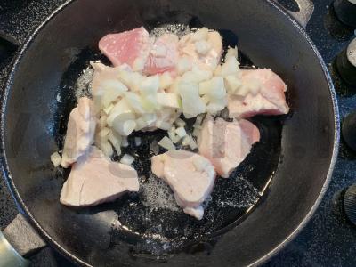 Vištienos krūtinėlė apelsinų padaže pietums Žingsnis 1