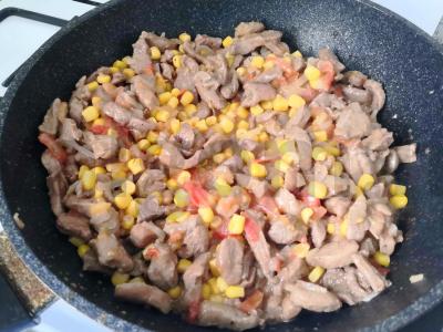 Makaronai su kalakutiena ir daržovėmis „Saulutė“ Žingsnis 4