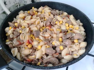 Makaronai su kalakutiena ir daržovėmis „Saulutė“ Žingsnis 5