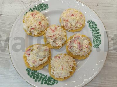 Užkandis ant krekerių „Krabų“ pagrindine nuotrauka