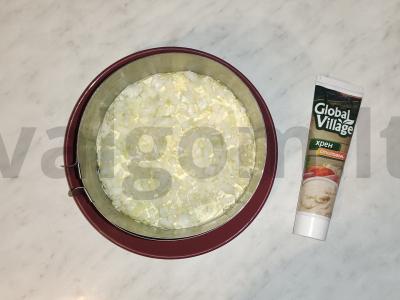 Sluoksniuotas salotas su karštai rūkyta skumbrija Žingsnis 3