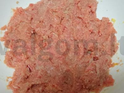 Koteliai iš jautienos faršo su tarallini džiūvėsėliais ir itališkais prieskoniais Žingsnis 5