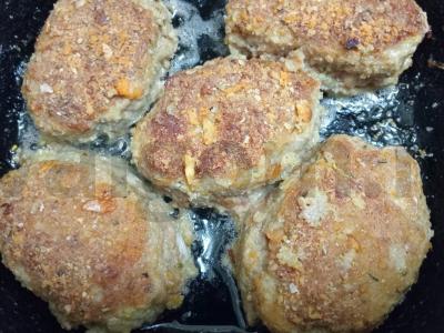 Koteliai iš jautienos faršo su tarallini džiūvėsėliais ir itališkais prieskoniais Žingsnis 10