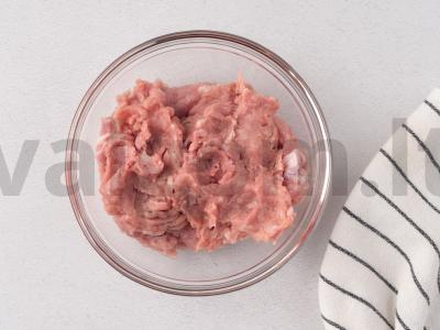 Vištienos faršo dešrelės Žingsnis 1