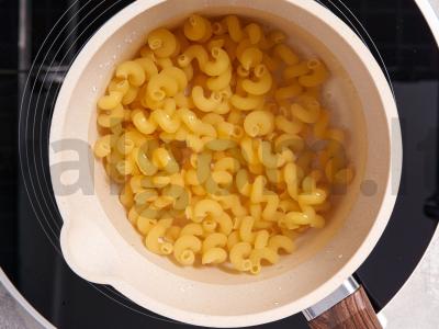 Makaronai su pomidorais ir sūriu orkaitėje Žingsnis 1